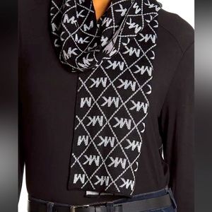 MICHAEL KORS - reversible Black and metallic scarf